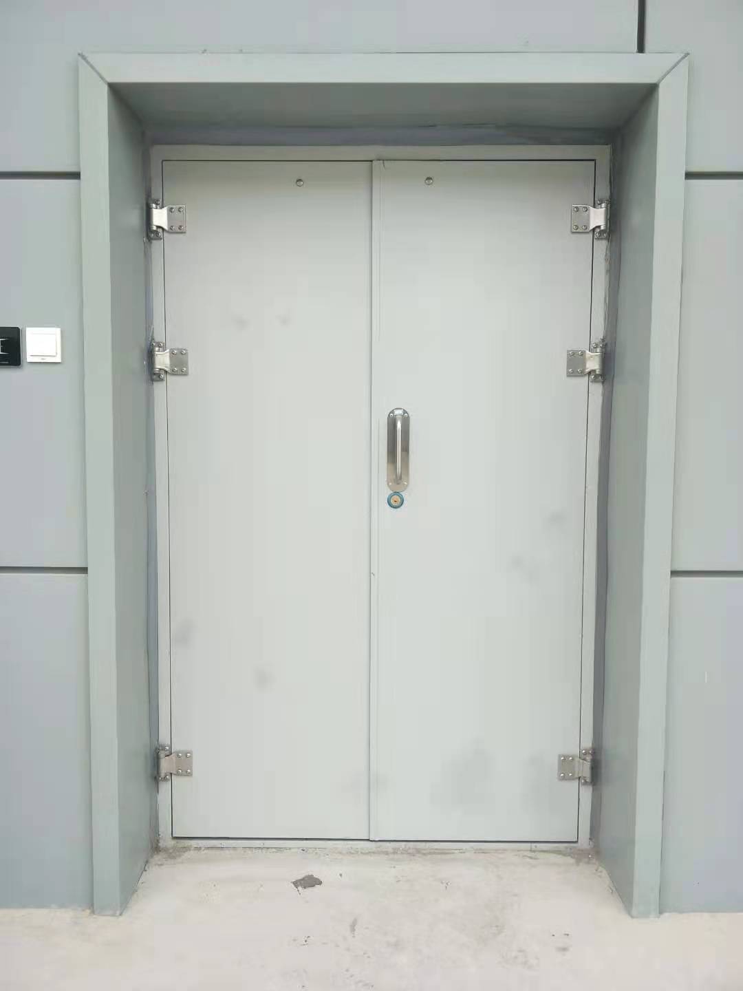 鋼質防火門